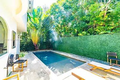 2752 Brickell Ct, Miami, FL 33129 - Photo 1