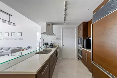 495 Brickell Ave #3211, Miami, FL 33131 - Photo 23