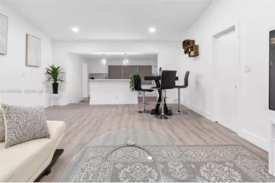 658 SW 1st Ct, Boynton Beach, FL 33426 - Photo 5