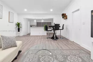 658 SW 1st Ct, Boynton Beach, FL 33426 - Photo 5