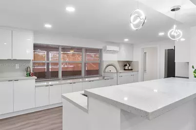 658 SW 1st Ct, Boynton Beach, FL 33426 - Photo 13