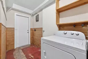 1919 NW 38th St, Oakland Park, FL 33309 - Photo 23