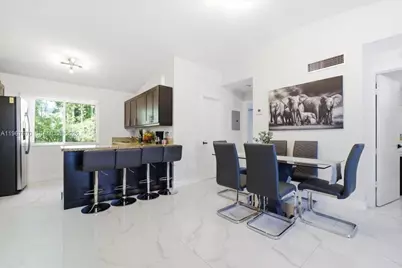 8027 Lake Dr #201, Doral, FL 33166 - Photo 9