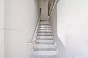 8027 Lake Dr, Doral, FL 33166 - Photo 21