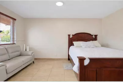 1901 SW 90th Ave, Miami, FL 33165 - Photo 13