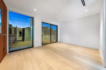 3119 Plaza St, Miami, FL 33133 - Photo 35