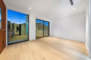 3119 Plaza St, Miami, FL 33133 - Photo 35