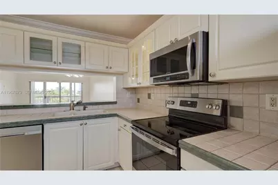 10155 NW 9th St Cir #4-401, Miami, FL 33172 - Photo 9