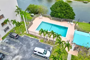 10155 NW 9th St Cir, Miami, FL 33172 - Photo 31