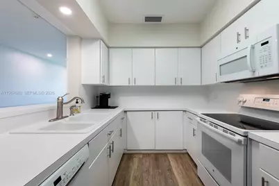 11745 SW 81st Rd #11745, Pinecrest, FL 33156 - Photo 7