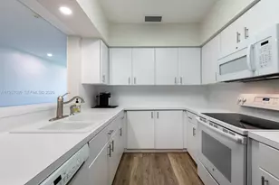 11745 SW 81st Rd, Pinecrest, FL 33156 - Photo 7