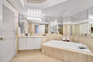 7000 Island Blvd, Aventura, FL 33160 - Photo 37