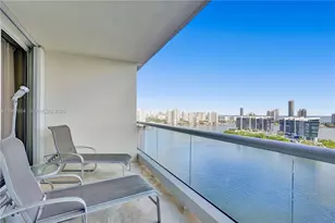 7000 Island Blvd, Aventura, FL 33160 - Photo 17