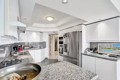 7000 Island Blvd #2404, Aventura, FL 33160 - Photo 27