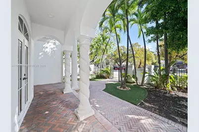 827 SE 2nd Ct, Fort Lauderdale, FL 33301 - Photo 3