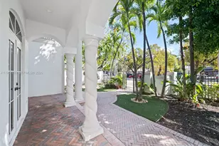 827 SE 2nd Ct, Fort Lauderdale, FL 33301 - Photo 3