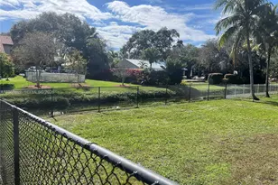 11520 NW 26th St, Plantation, FL 33323 - Photo 15