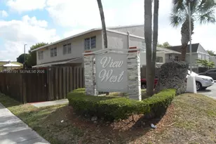 15690 SW 82nd Cir Ln, Miami, FL 33193 - Photo 1