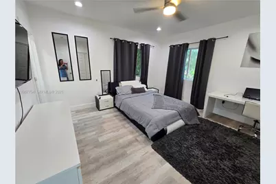 1453 NW 70th St, Miami, FL 33147 - Photo 11