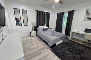 1453 NW 70th St, Miami, FL 33147 - Photo 11