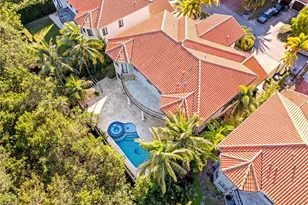 18841 SW 74th Ct, Cutler Bay, FL 33157 - Photo 7