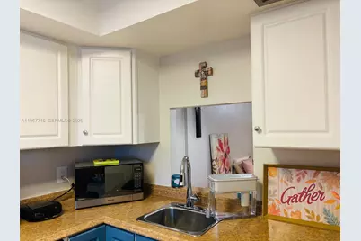 118 Royal Park Dr #1F, Oakland Park, FL 33309 - Photo 9