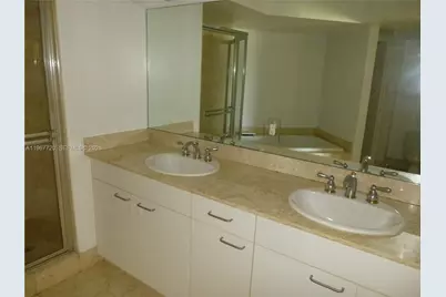 21055 Yacht Club Dr #1009, Aventura, FL 33180 - Photo 9