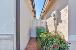 9326 NW 121st St, Hialeah Gardens, FL 33018 - Photo 33