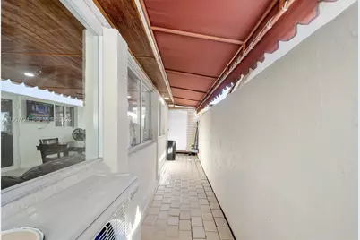 9326 NW 121st St #115, Hialeah Gardens, FL 33018 - Photo 33