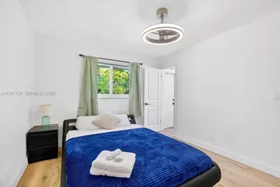 3211 Calle Largo Dr, Hollywood, FL 33021 - Photo 23