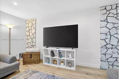 3211 Calle Largo Dr, Hollywood, FL 33021 - Photo 11