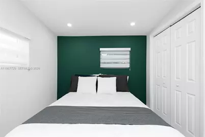 2376 NW 2nd St, Miami, FL 33125 - Photo 17