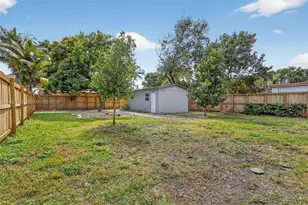 574 NW 98th St, Miami, FL 33150 - Photo 37