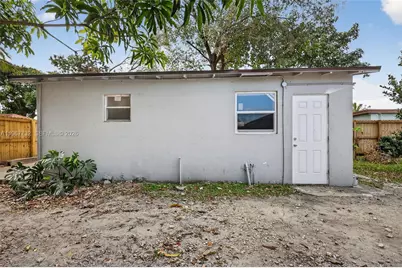 574 NW 98th St, Miami, FL 33150 - Photo 41