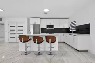 574 NW 98th St, Miami, FL 33150 - Photo 13