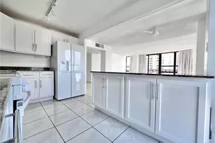 600 NE 36th St, Miami, FL 33137 - Photo 5