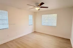 11165 SW 6th St, Pembroke Pines, FL 33025 - Photo 1