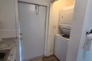 503 N 25th St, Fort Pierce, FL 34947 - Photo 7