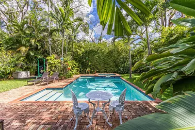 665 NE 120th St, Biscayne Park, FL 33161 - Photo 15