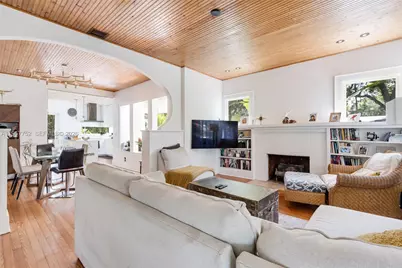 665 NE 120th St, Biscayne Park, FL 33161 - Photo 3