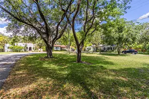665 NE 120th St, Biscayne Park, FL 33161 - Photo 25