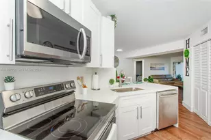 6292 NW 186th St, Hialeah, FL 33015 - Photo 1