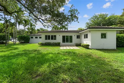 4020 Riviera Dr, Coral Gables, FL 33146 - Photo 27