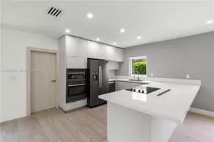 4020 Riviera Dr, Coral Gables, FL 33146 - Photo 5