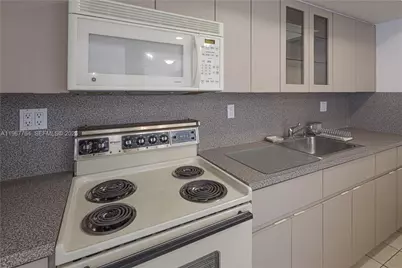 1700 NE 105th St #512, Miami Shores, FL 33138 - Photo 25