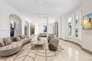 432 S Hibiscus Dr, Miami Beach, FL 33139 - Photo 11