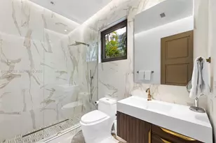 432 S Hibiscus Dr, Miami Beach, FL 33139 - Photo 31