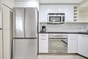 100 Edgewater Dr, Coral Gables, FL 33133 - Photo 11