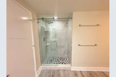 950 Brickell Bay Dr #2007, Miami, FL 33131 - Photo 9