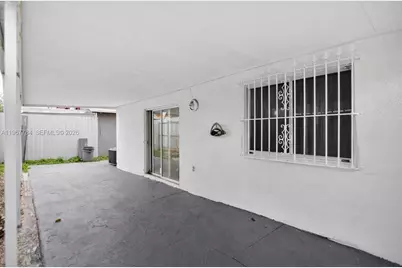 8859 NW 110th Ln, Hialeah Gardens, FL 33018 - Photo 31
